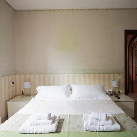 Ennio Villa *